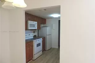 566 NW 114th Ave, Sweetwater, FL 33172 - Photo 3