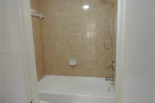 566 NW 114th Ave, Sweetwater, FL 33172 - Photo 11