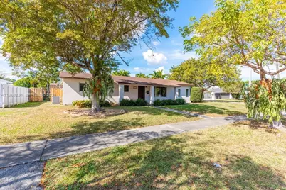 5820 SW 108th Pl, Miami, FL 33173 - Photo 3