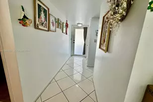 8960 S Hollybrook Blvd, Pembroke Pines, FL 33025 - Photo 7