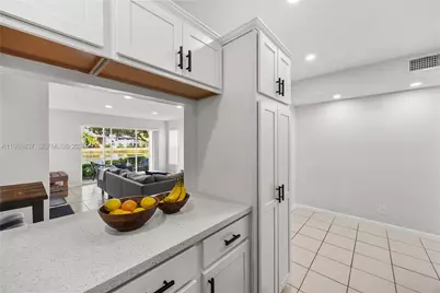 13870 Oneida Dr #H1, Delray Beach, FL 33446 - Photo 9