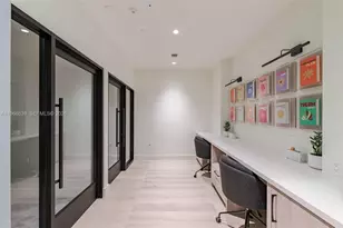 3900 Alton Rd, Miami Beach, FL 33140 - Photo 29