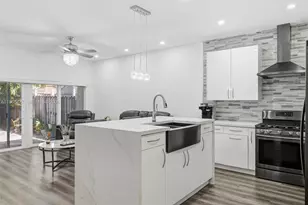 8725 NW 148th Terrace, Miami Lakes, FL 33018 - Photo 19