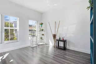 8725 NW 148th Terrace, Miami Lakes, FL 33018 - Photo 15