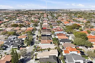 8725 NW 148th Terrace, Miami Lakes, FL 33018 - Photo 9