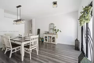 8725 NW 148th Terrace, Miami Lakes, FL 33018 - Photo 11