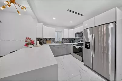 231 NW 44th St, Miami, FL 33127 - Photo 3