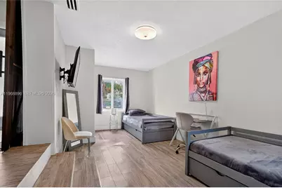 231 NW 44th St, Miami, FL 33127 - Photo 21