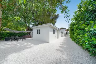 231 NW 44th St, Miami, FL 33127 - Photo 35