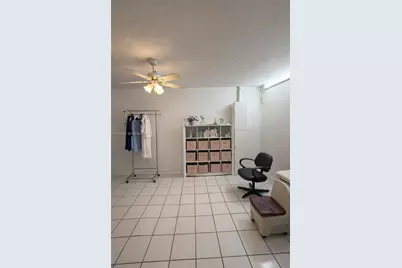 19804 NW 67th Ct, Hialeah, FL 33015 - Photo 11
