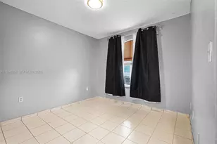 3289 W 70th St, Hialeah, FL 33018 - Photo 25