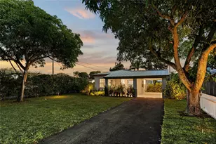 1880 NE 180th St, North Miami Beach, FL 33162 - Photo 97