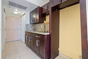 19201 Collins Ave, Sunny Isles Beach, FL 33160 - Photo 7