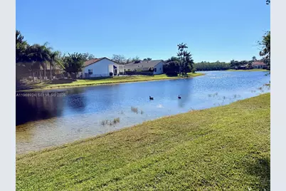 2644 Miller Ct, Weston, FL 33332 - Photo 27