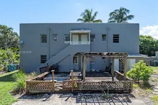 11402 NE 8th Ct, Biscayne Park, FL 33161 - Photo 17