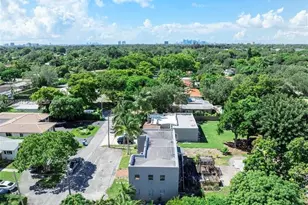 11402 NE 8th Ct, Biscayne Park, FL 33161 - Photo 15
