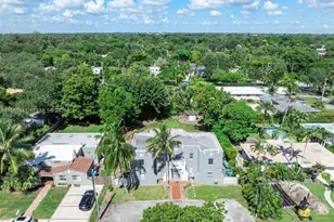 11402 NE 8th Ct, Biscayne Park, FL 33161 - Photo 13
