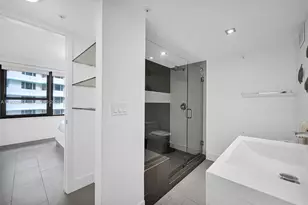 5225 Collins Ave, Miami Beach, FL 33140 - Photo 25