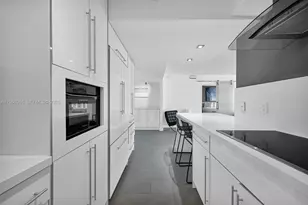 5225 Collins Ave, Miami Beach, FL 33140 - Photo 15