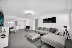 5225 Collins Ave, Miami Beach, FL 33140 - Photo 11