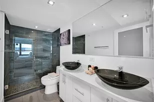 5225 Collins Ave, Miami Beach, FL 33140 - Photo 23