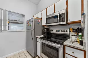 2890 N Oakland Forest Dr, Oakland Park, FL 33309 - Photo 5