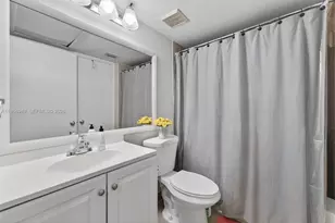 2890 N Oakland Forest Dr, Oakland Park, FL 33309 - Photo 7