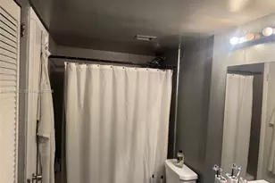 492 NW 165th St Rd, Miami, FL 33169 - Photo 7