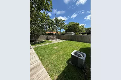 235 NE 46th St, Miami, FL 33137 - Photo 45