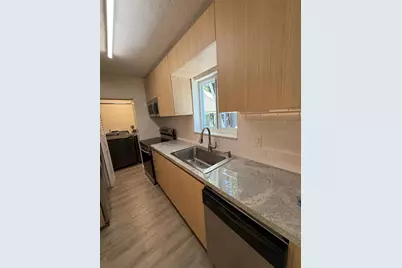 235 NE 46th St, Miami, FL 33137 - Photo 11