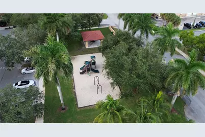14070 S Forest Oak Cir, Davie, FL 33325 - Photo 35