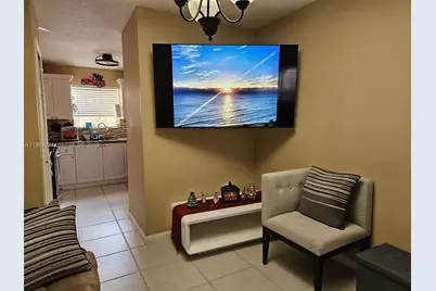 14070 S Forest Oak Cir, Davie, FL 33325 - Photo 5