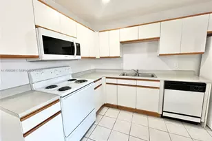 10350 SW 220th, Cutler Bay, FL 33190 - Photo 5