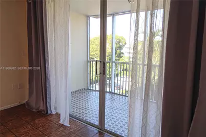 1690 NE 191st St #416-1, Miami, FL 33179 - Photo 37