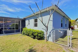 432 NW 103rd St, Miami, FL 33150 - Photo 13