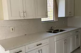 480 NE 127th St, North Miami, FL 33161 - Photo 7