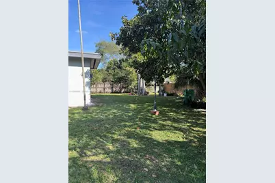 480 NE 127th St, North Miami, FL 33161 - Photo 3