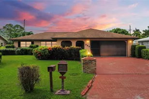 525 SE Brookside Terrace, Port Saint Lucie, FL 34983 - Photo 3