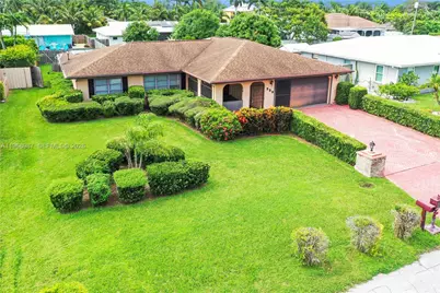 525 SE Brookside Ter, Port Saint Lucie, FL 34983 - Photo 1