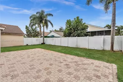 4917 SW 32nd Way, Hollywood, FL 33312 - Photo 23