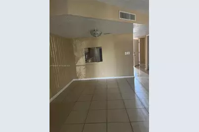 6548 Racquet Club Dr #89, Lauderhill, FL 33319 - Photo 11