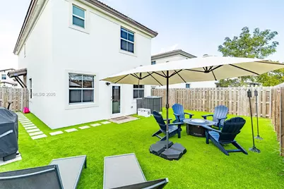 2370 NW 131st Cir, Miami, FL 33167 - Photo 37