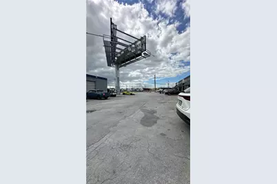 9325 W Okeechobee Rd #8, Hialeah Gardens, FL 33016 - Photo 3