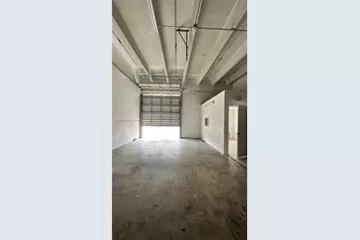 9325 W Okeechobee Rd #8, Hialeah Gardens, FL 33016 - Photo 5