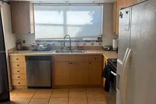 2249 SE 27th Dr, Homestead, FL 33035 - Photo 3