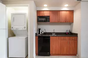 18001 Collins Ave, Sunny Isles Beach, FL 33160 - Photo 5