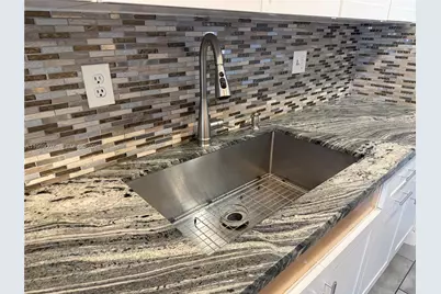 853 NW 81st Ter, Plantation, FL 33324 - Photo 31