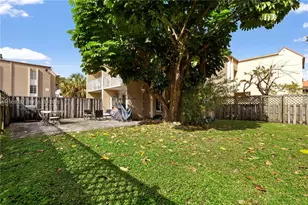 4910 NW 79th Ave, Doral, FL 33166 - Photo 15