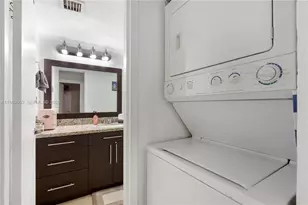 4910 NW 79th Ave, Doral, FL 33166 - Photo 11