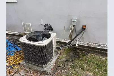 1249 NW 42nd St, Miami, FL 33142 - Photo 9